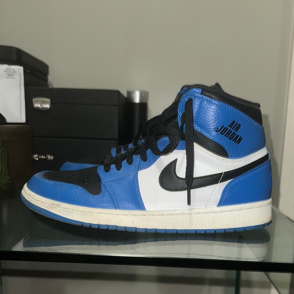 Air Jordan 1 rare air - Blue and Black soar blue